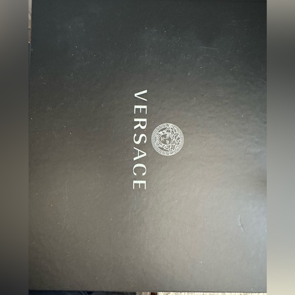 Versace Medusa Charm Satin Platform Pumps – Iconic Gold Medusa – New With Tags - Picture 9 of 9